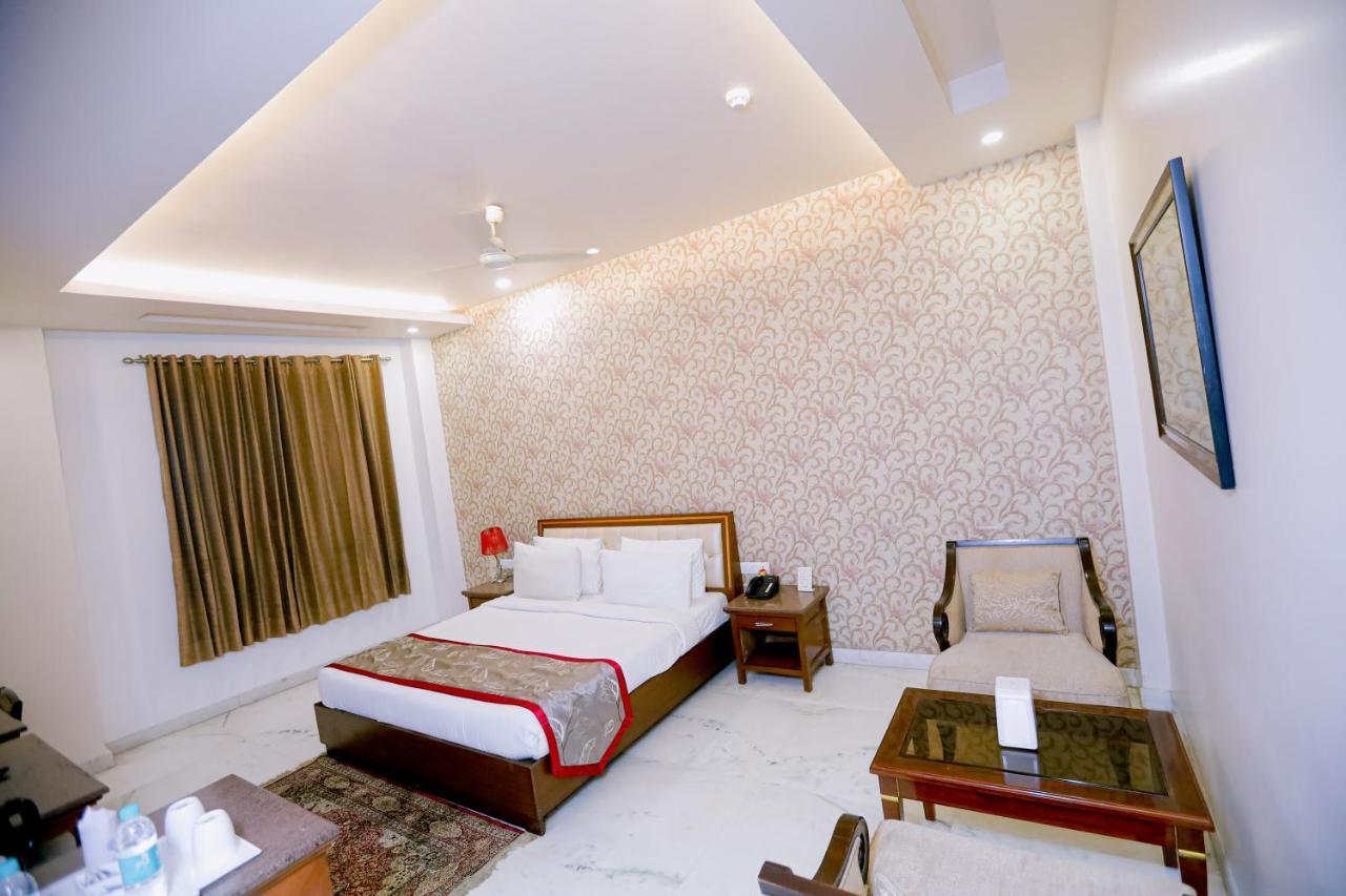 Hotel Leela Grande Карнал Екстер'єр фото