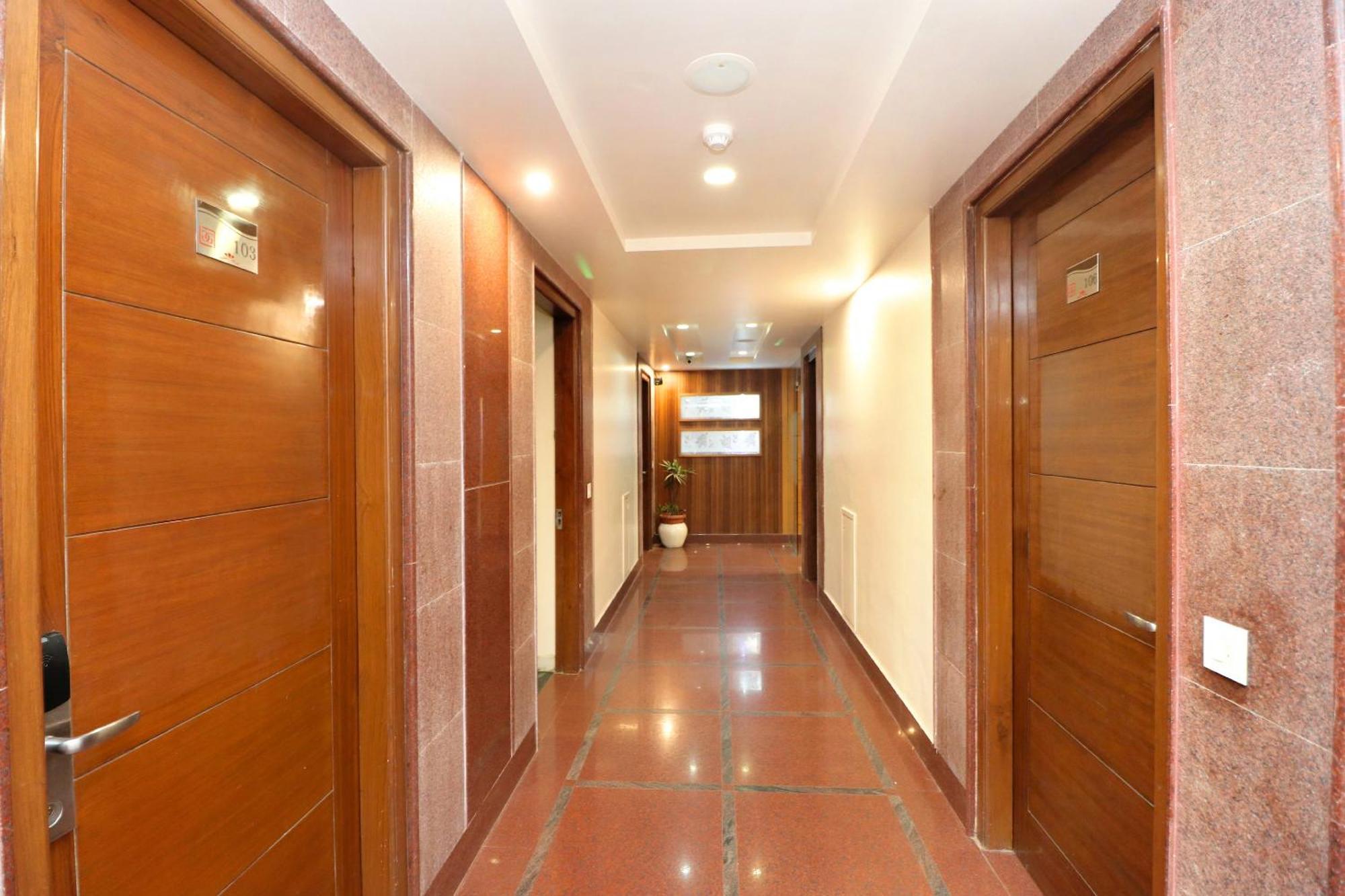 Hotel Leela Grande Карнал Екстер'єр фото
